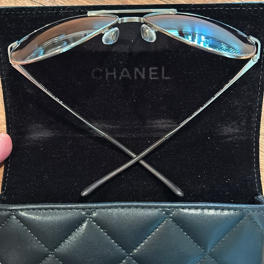 Authentic Chanel sunglasses and case - Picture 8 of 12